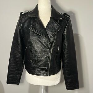 NWOT- Forever 21 Black Faux Leather Waist Length Long Sleeve Jacket. Size M